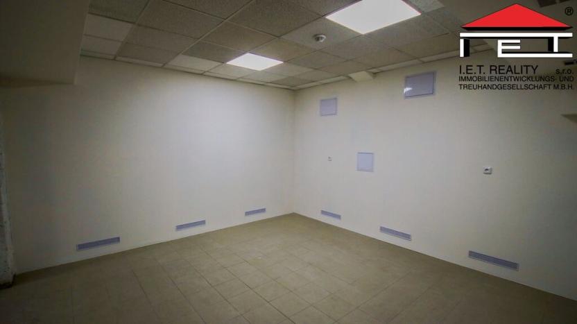 Pronájem skladu, Frýdek-Místek - Frýdek, Nádražní, 160 m2