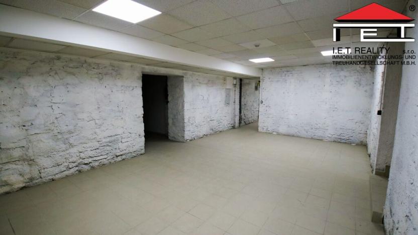 Pronájem skladu, Frýdek-Místek - Frýdek, Nádražní, 160 m2