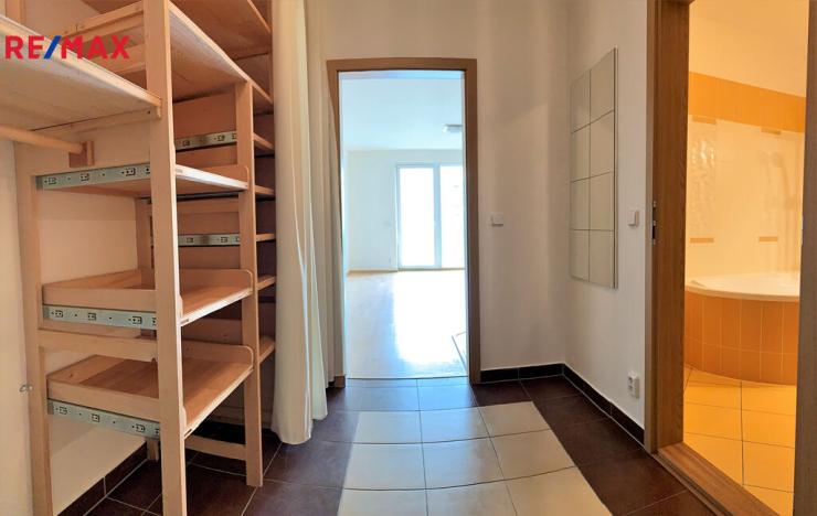 Prodej bytu 1+kk, Olomouc - Povel, Peškova, 45 m2