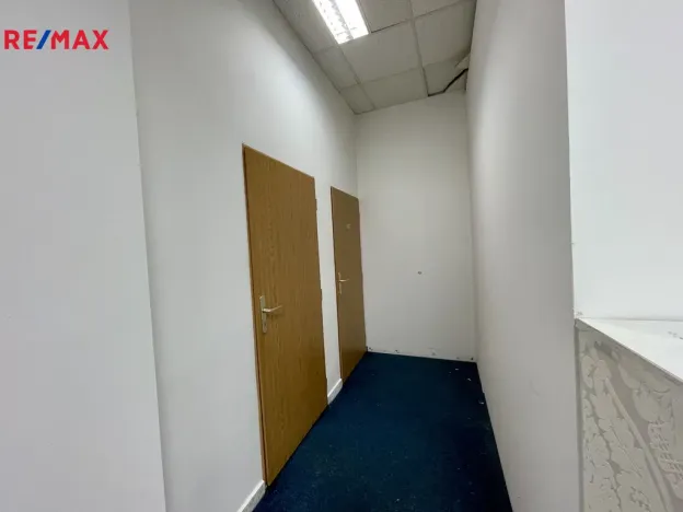 Pronájem obchodního prostoru, Třebíč - Vnitřní Město, Karlovo nám., 219 m2