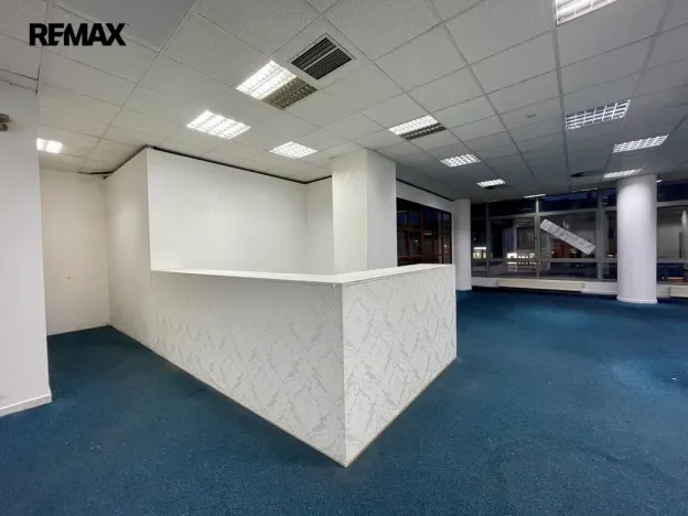 Pronájem obchodního prostoru, Třebíč - Vnitřní Město, Karlovo nám., 219 m2