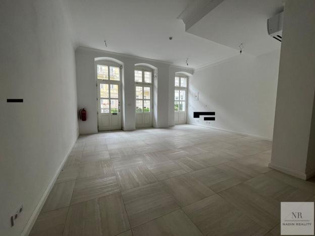 Pronájem obchodního prostoru, Karlovy Vary, Sadová, 87 m2