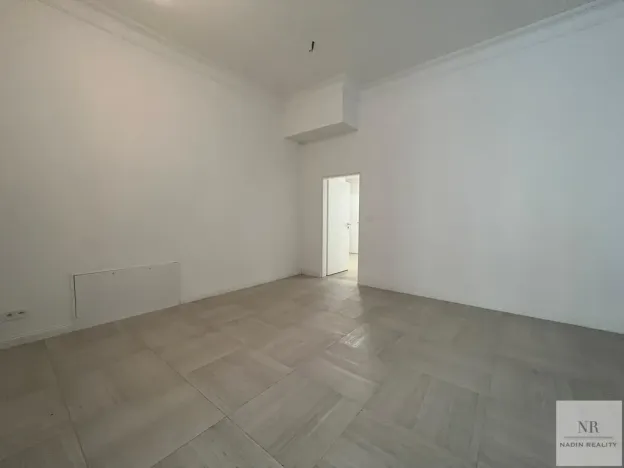 Pronájem obchodního prostoru, Karlovy Vary, Sadová, 87 m2