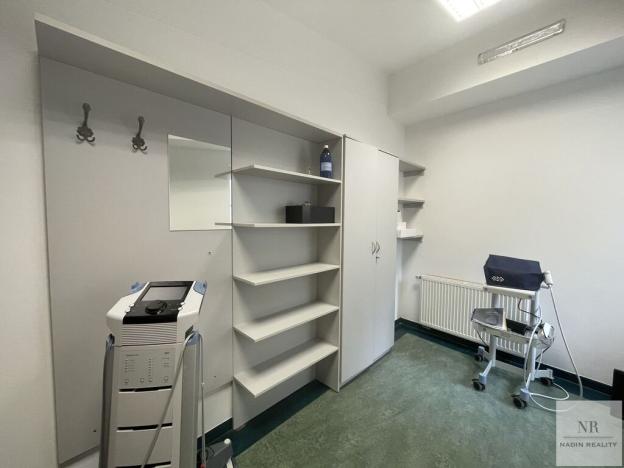Pronájem obchodního prostoru, Karlovy Vary, Divadelní náměstí, 200 m2