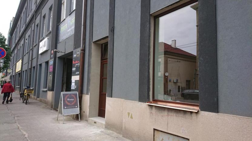Pronájem obchodního prostoru, Hradec Králové, Pospíšilova, 28 m2