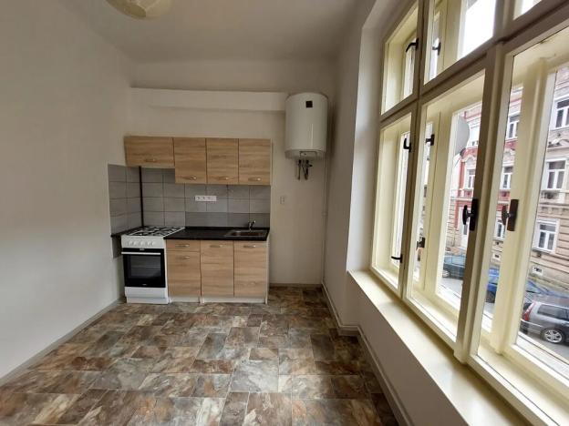 Pronájem bytu 1+kk, Plzeň, Bolzanova, 36 m2