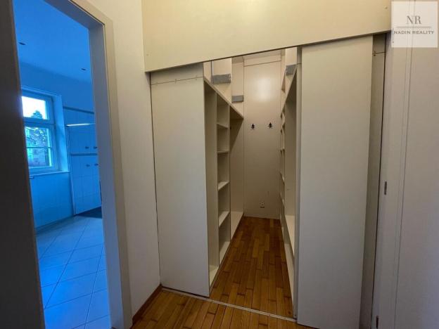 Prodej vily, Karlovy Vary, Myslbekova, 318 m2