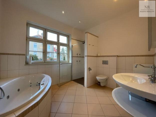 Prodej vily, Karlovy Vary, Myslbekova, 318 m2