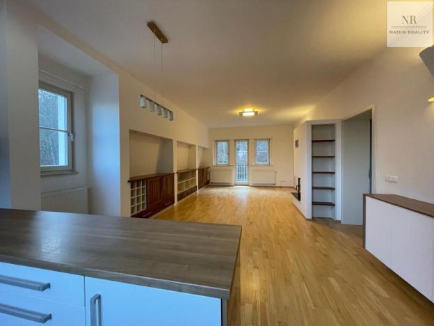 Prodej vily, Karlovy Vary, Myslbekova, 318 m2