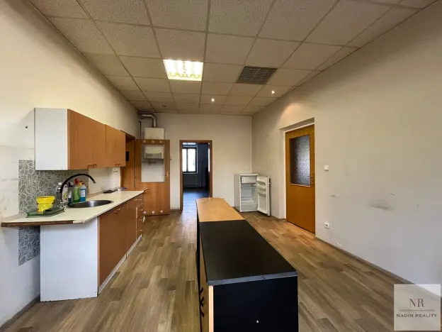 Prodej bytu 4+1, Karlovy Vary, Závodu míru, 125 m2