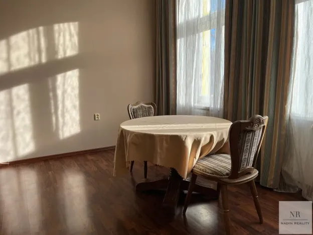 Prodej bytu 4+1, Karlovy Vary, Bulharská, 125 m2