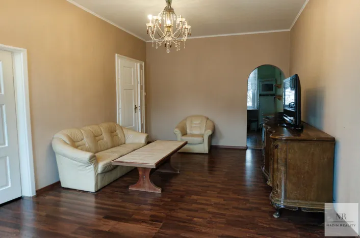 Prodej bytu 4+1, Karlovy Vary, Bulharská, 125 m2