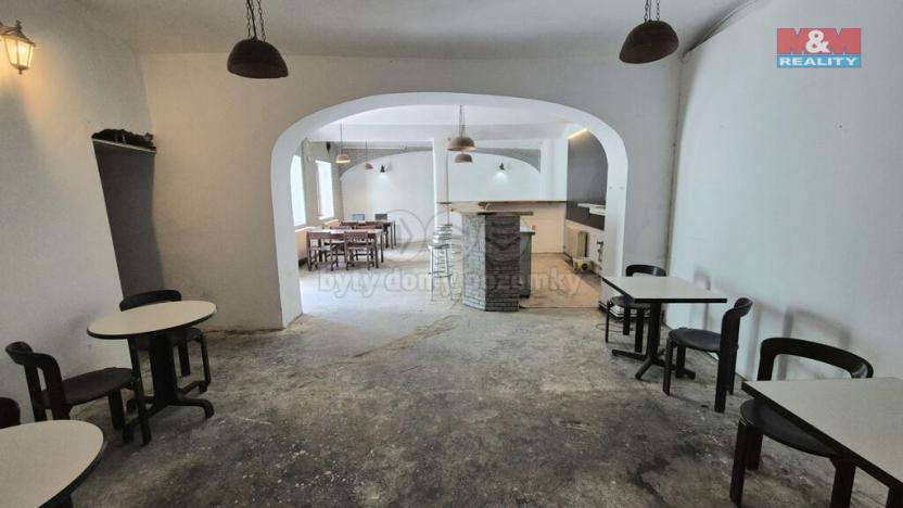 Pronájem obchodního prostoru, Kladno, T. G. Masaryka, 157 m2