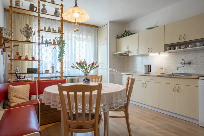 Prodej rodinného domu, Kostelec, 330 m2