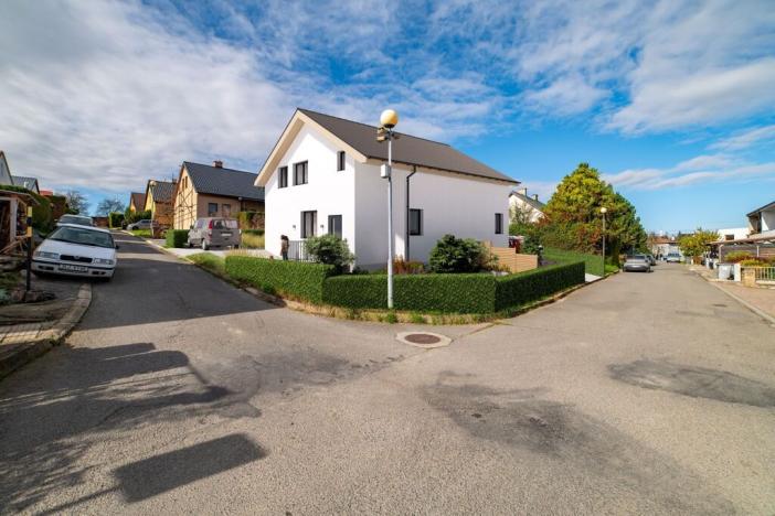 Prodej bytu 3+kk, Zlín - Mladcová, Nadhumení, 81 m2