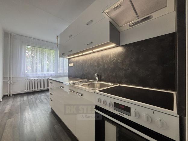 Pronájem bytu 2+1, Třeboň - Třeboň II, Vrchlického, 56 m2
