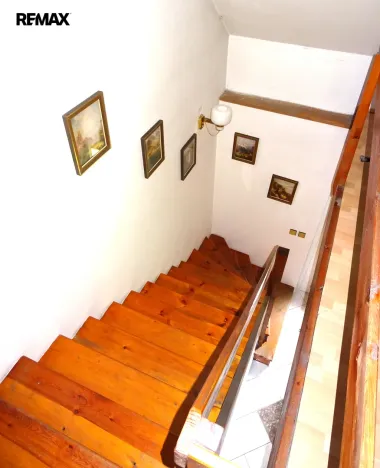 Prodej rodinného domu, Petrohrad, 151 m2