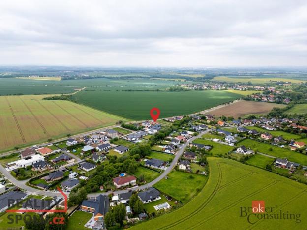 Prodej pozemku pro bydlení, Křenice, 1393 m2