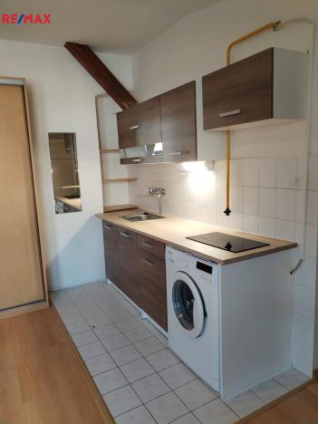 Pronájem bytu 1+kk, Praha - Nové Město, Spálená, 44 m2