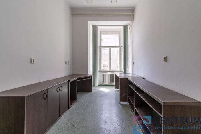 Prodej kanceláře, Jablonec nad Nisou, Podhorská, 1578 m2