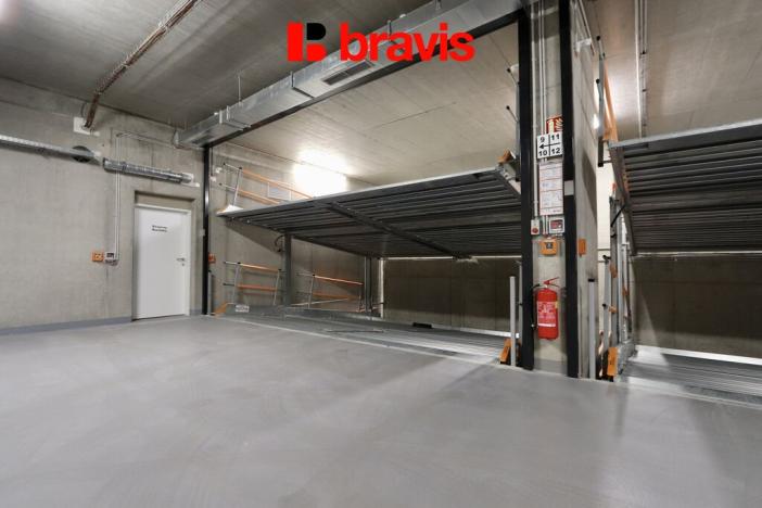 Pronájem garáže, Brno, Křídlovická, 13 m2
