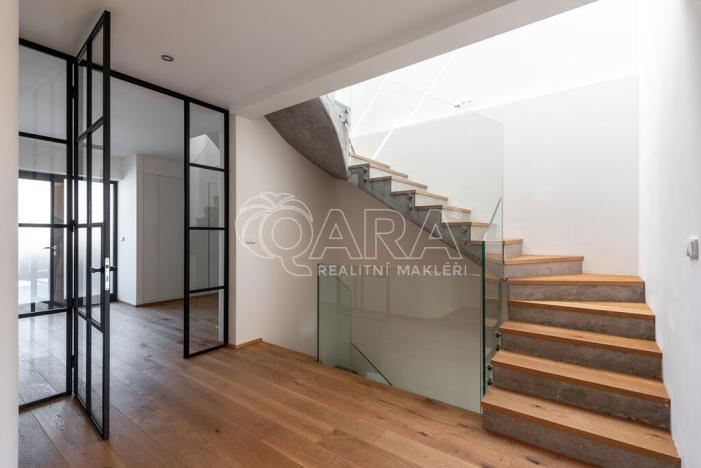 Prodej rodinného domu, Statenice, Nad Vinicí, 270 m2