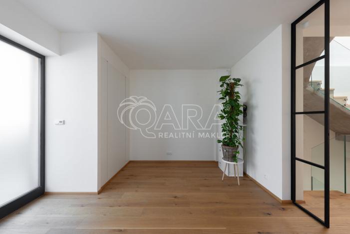 Prodej rodinného domu, Statenice, Nad Vinicí, 270 m2