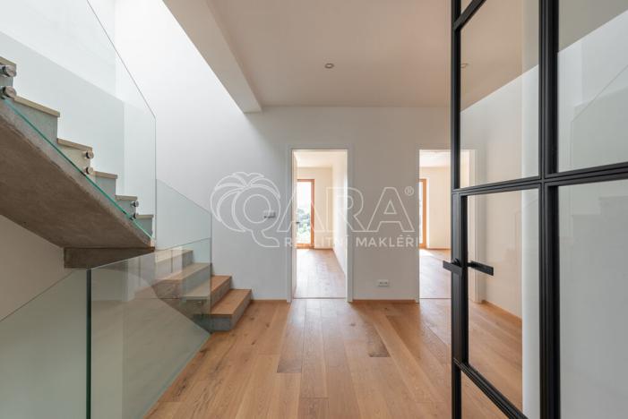 Prodej rodinného domu, Statenice, Nad Vinicí, 270 m2