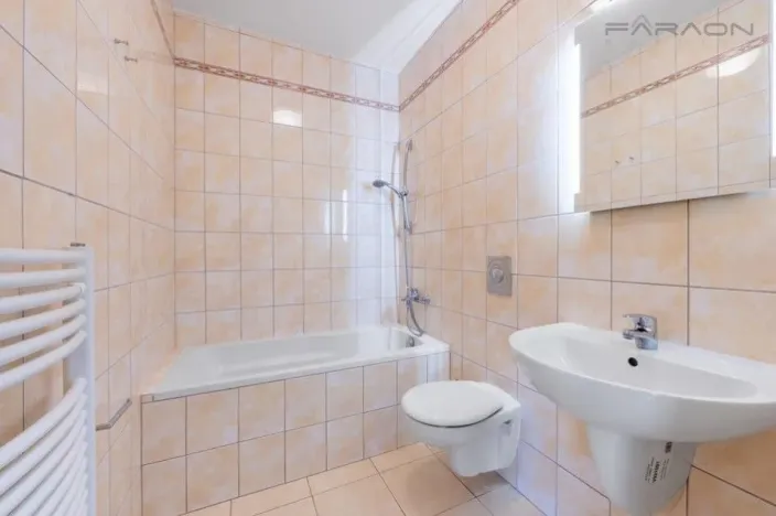 Pronájem rodinného domu, Čakov, 270 m2