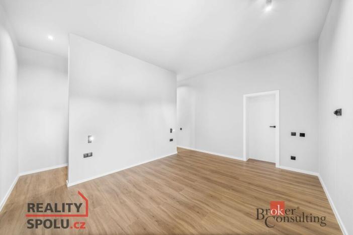 Prodej bytu 2+kk, Hořany, 52 m2