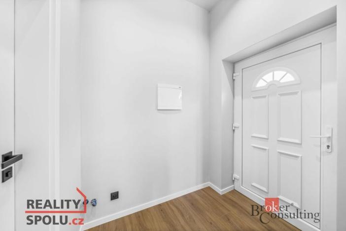 Prodej bytu 2+kk, Hořany, 52 m2