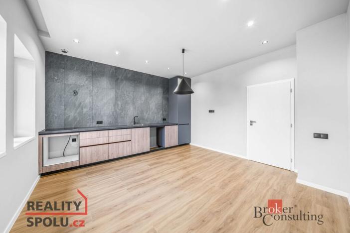 Prodej bytu 2+kk, Hořany, 42 m2