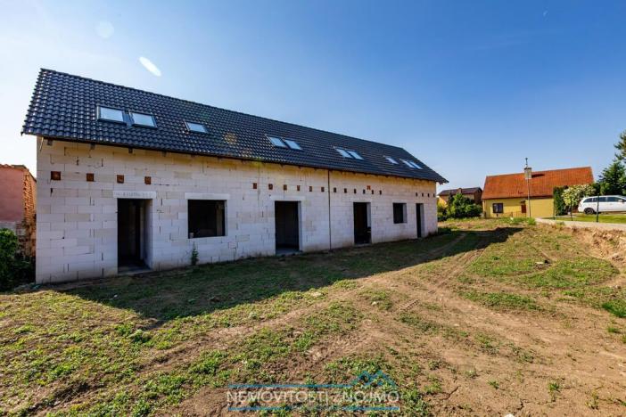 Prodej rodinného domu, Chvalovice, 222 m2