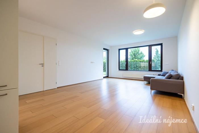 Pronájem bytu 3+kk, Praha - Dolní Chabry, Poštova, 83 m2