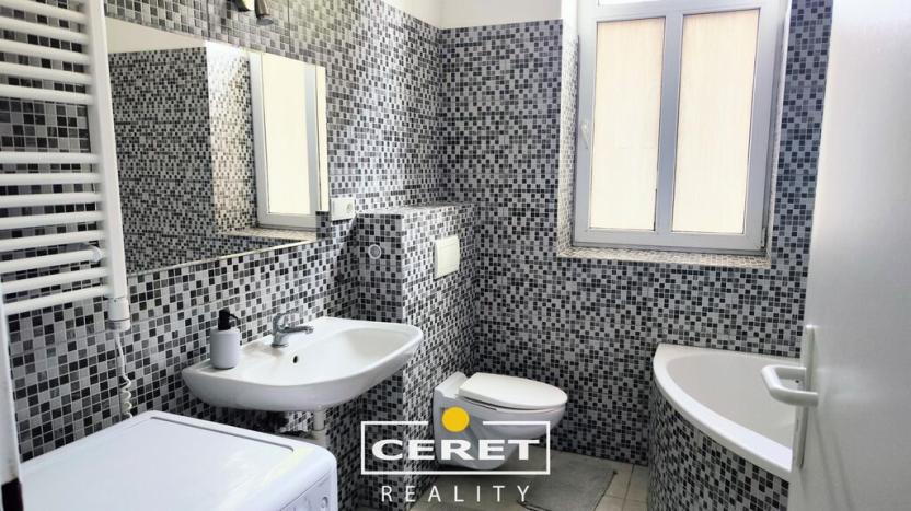 Prodej vícegeneračního domu, Žatec, Chomutovská, 300 m2