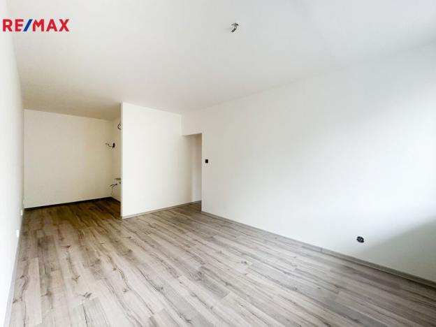 Prodej bytu 2+kk, Komárov, Okružní, 40 m2