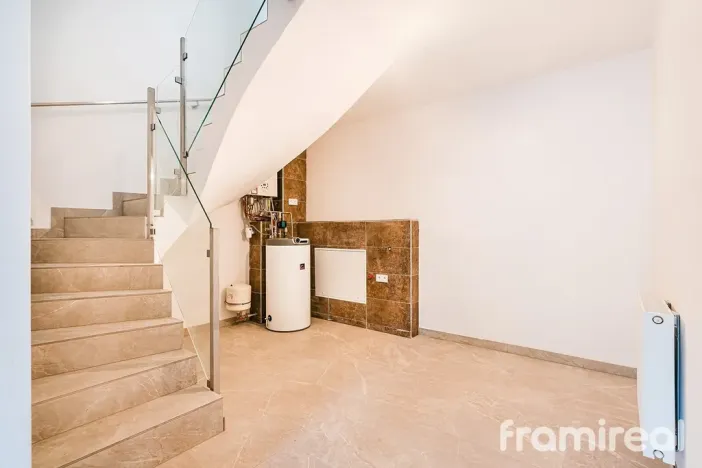 Prodej rodinného domu, Holubice, 179 m2