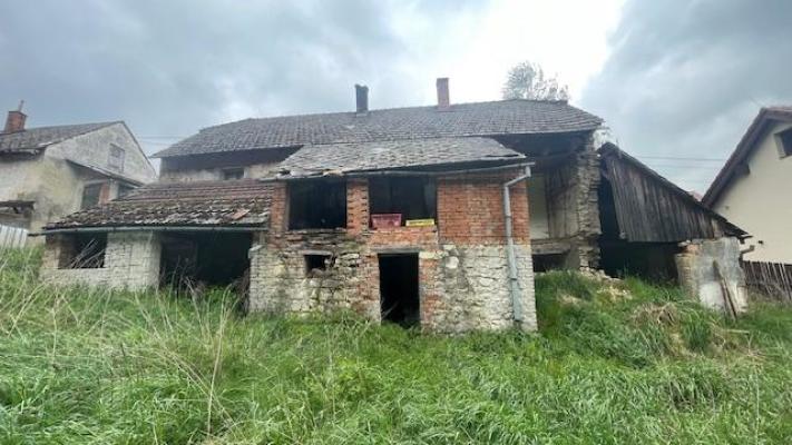 Prodej rodinného domu, Ostrov u Macochy