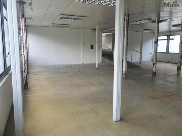 Pronájem komerční nemovitosti, Korozluky, 400 m2
