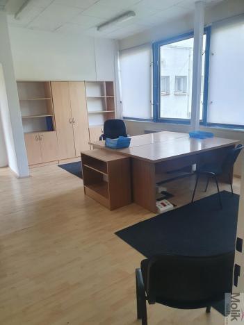 Pronájem komerční nemovitosti, Korozluky, 400 m2