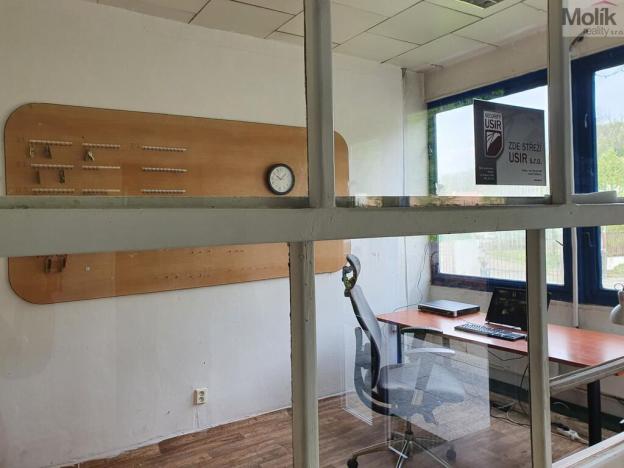 Pronájem komerční nemovitosti, Korozluky, 400 m2