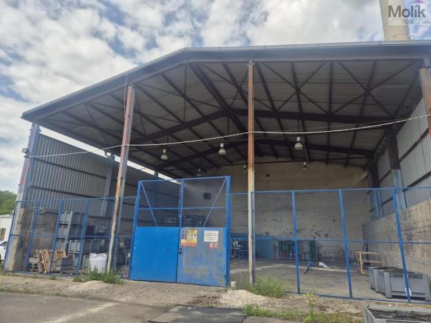 Pronájem komerční nemovitosti, Korozluky, 400 m2