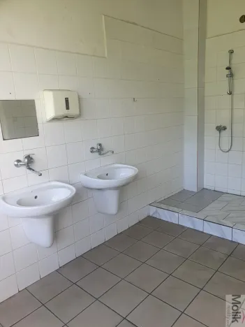 Pronájem komerční nemovitosti, Korozluky, 400 m2