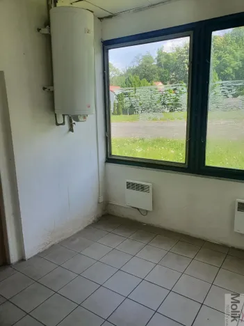Pronájem komerční nemovitosti, Korozluky, 400 m2