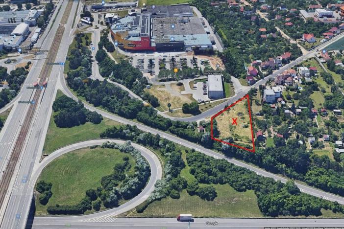 Prodej komerčního pozemku, Brno, Ořechovská, 2693 m2