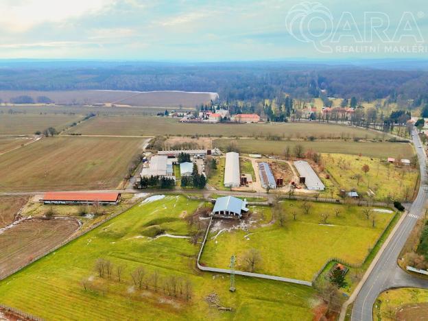 Prodej zemědělského objektu, Lány, Zámecká, 4000 m2