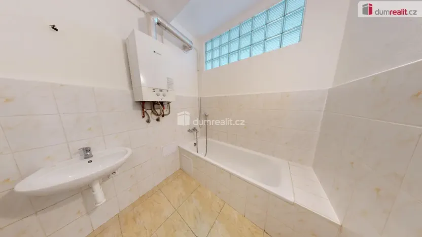 Pronájem bytu 2+1, Opava - Město, Dolní náměstí, 76 m2