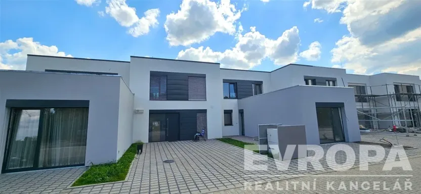 Prodej rodinného domu, Sezemice, Družstevní, 121 m2