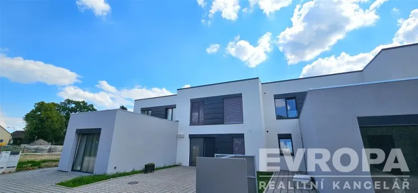 Prodej rodinného domu, Sezemice, Družstevní, 121 m2