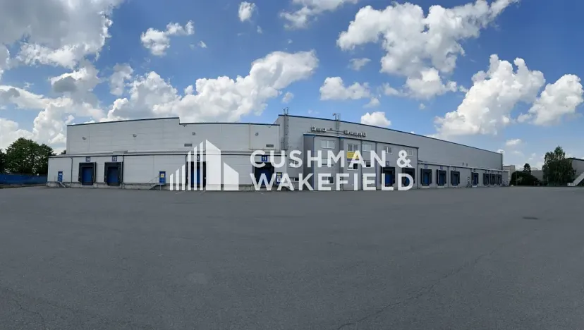 Pronájem skladu, Opava, Těšínská, 700 m2